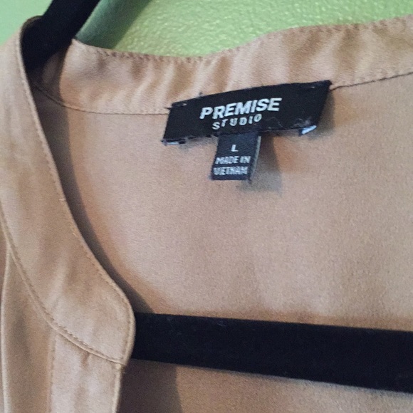 Blouse - Picture 2 of 3